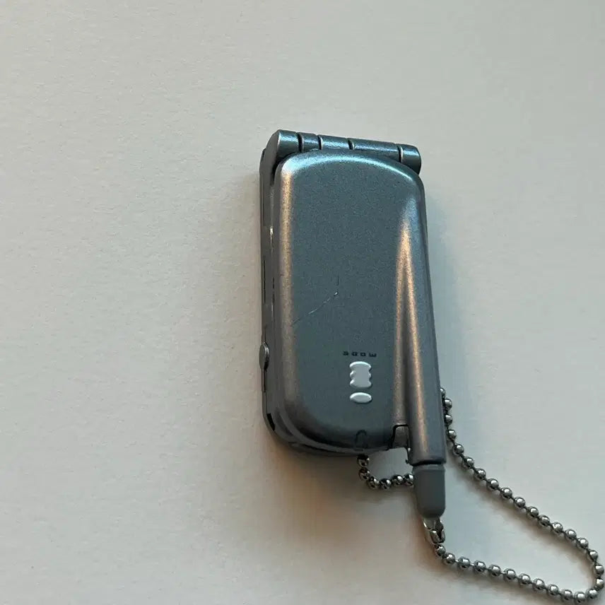 [SOLD OUT] 도코모 가챠 폴더폰 미니어처 가챠 그레이 회색