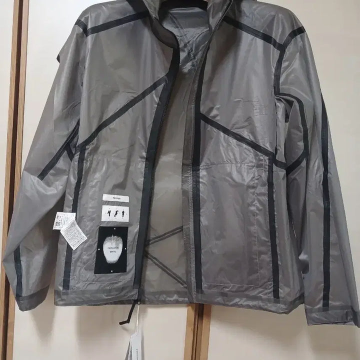 [BUNJANG] Freakker Windbreaker Jacket New Arrival / 프리커 바람막이 새상품