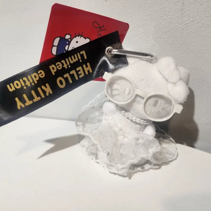[BUNJANG] Hello Kitty Limited Edition Doll Keychain / 헬로키티 한정판 인형 키링