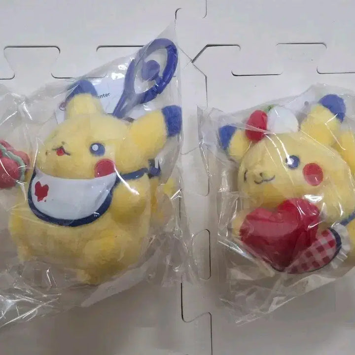 [BUNJANG] Pokemon Diner Pikachu Plush Keychain Hamburger Heart Bundle Set New / 포켓몬 다이너 피카츄 인형 키링 햄버거 하트 일괄 새상품