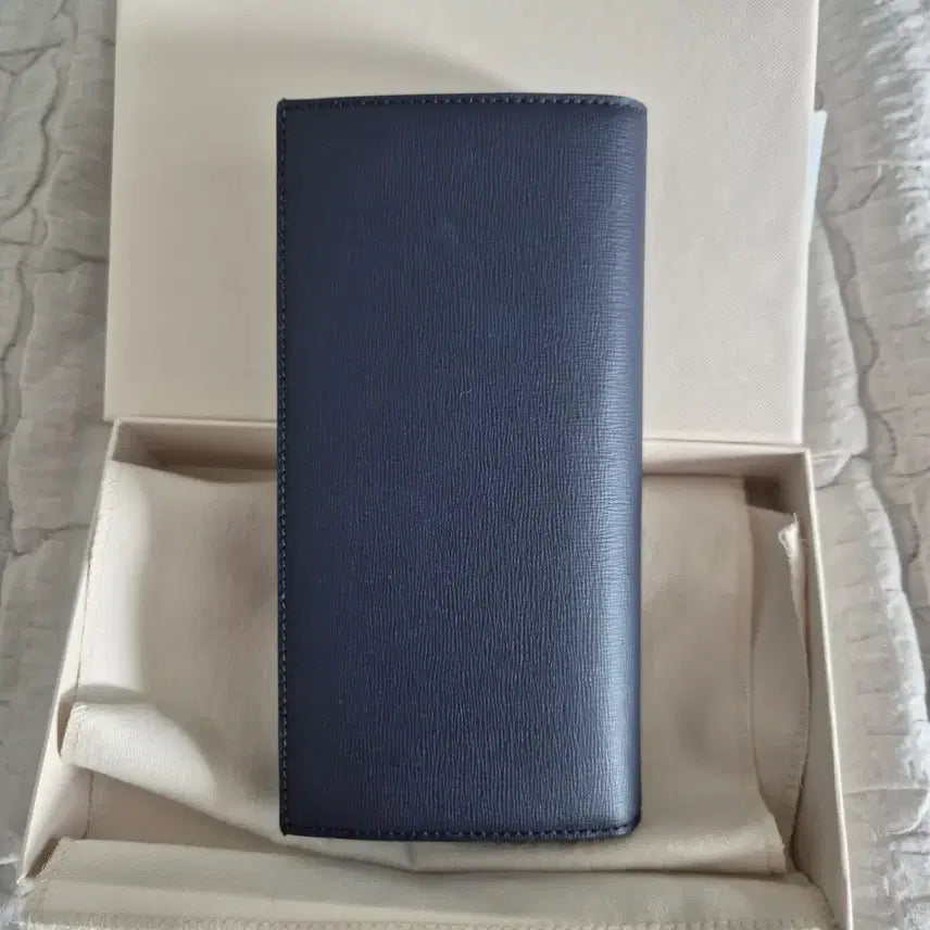 [SOLD OUT] 미사용 발리 남성 장지갑 팝니다