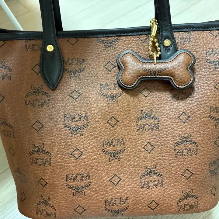 [SOLD OUT] Mcm 미디엄 쇼퍼백 에어 컬렉션