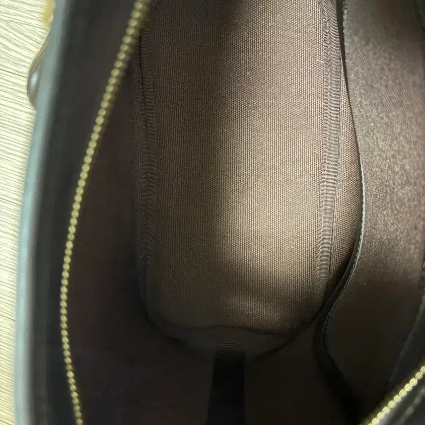[SOLD OUT] Mcm 미디엄 쇼퍼백 에어 컬렉션