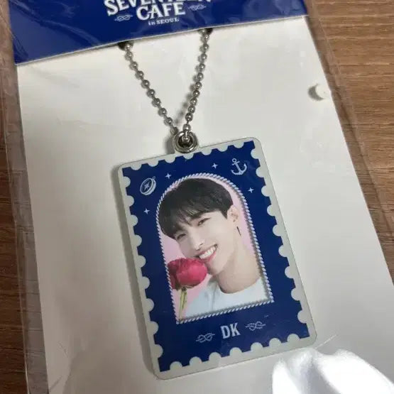 [BUNJANG] SEVENTEEN Cafe DK Mini Photocard Holder Keychain / 세븐틴 카페 도겸 미니 포토 홀더 키링