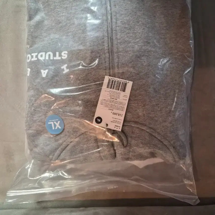 [SOLD OUT] 아이앱 스튜디오 후드집업 26SS