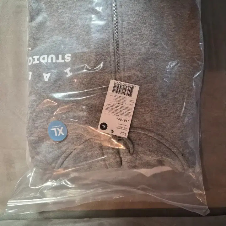 [SOLD OUT] 아이앱 스튜디오 후드집업 26SS