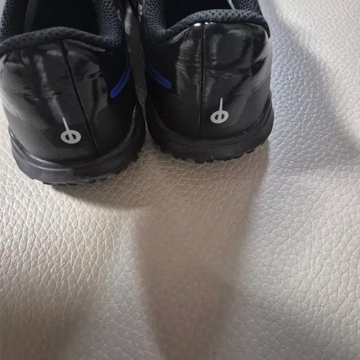 [BUNJANG] Nike Black Soccer Cleats 235mm / 나이키 축구화 블랙 235mm세탁완료