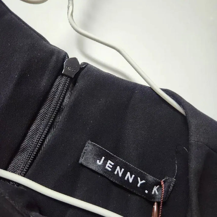 [BUNJANG] JENNY.K Black Knot Design Blouse / 블랙 매듭 디자인 블라우스