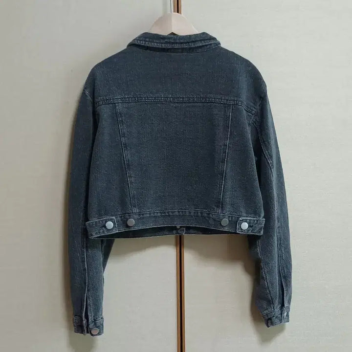 [BUNJANG] Black Denim Cropped Jacket / 크롭 데님 워싱 블랙진 자켓