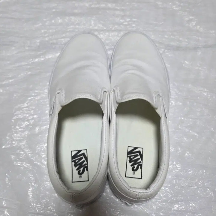 [BUNJANG] Vans Classic Slip-On Sneakers White / [300] 반스 클래식 슬립온 스니커즈 운동화 화이트 흰색