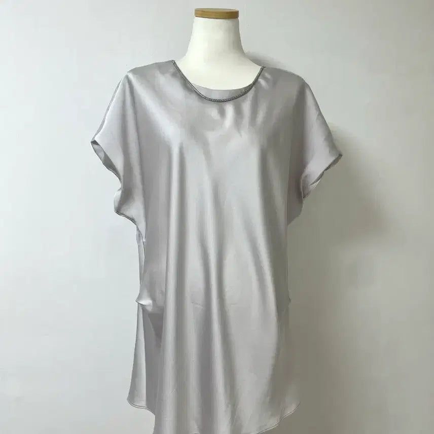 [BUNJANG] Olivia Hasler Satin Silver Blouse XL / 목걸이 새틴 실크 실버 블라우스 XL