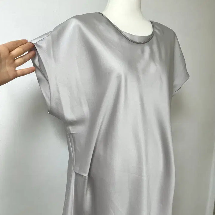 [BUNJANG] Olivia Hasler Satin Silver Blouse XL / 목걸이 새틴 실크 실버 블라우스 XL