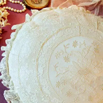 [BUNJANG] Antique Normandy Round Lace Cushion / 엔틱 노르망디 라운드 레이스 쿠션