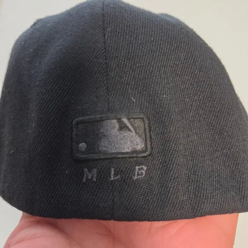 [SOLD OUT] 뉴에라 블랙 모자 팝니다