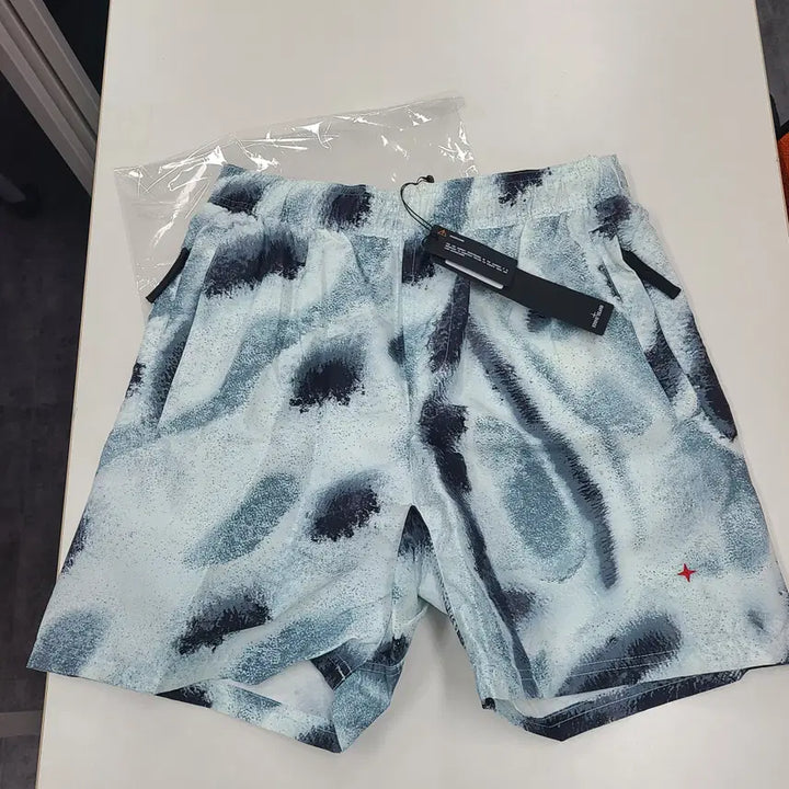 [BUNJANG] Stone Island Swim Shorts - Size S / 스톤아일랜드 스윔쇼츠 사이즈 S
