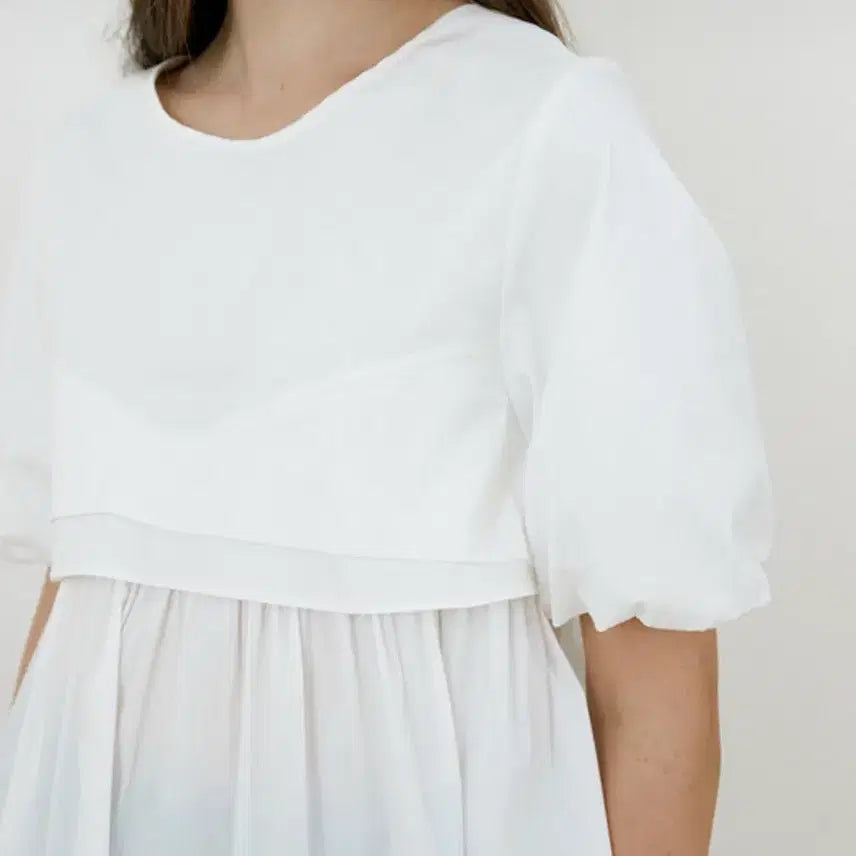 [BUNJANG] Round Neck Puff Sleeve Blouse / 화이트 블라우스