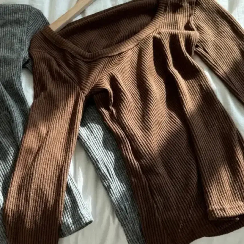 [BUNJANG] Basic U-neck Ribbed Knit Top / 골지 울함유 유넥 이너 니트 쫀쫀 티셔츠(새상품)