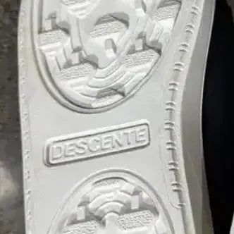 [BUNJANG] Descente Golf Sneakers (265) / 데상트 골프겸용 스니커즈(265)새컨디션
