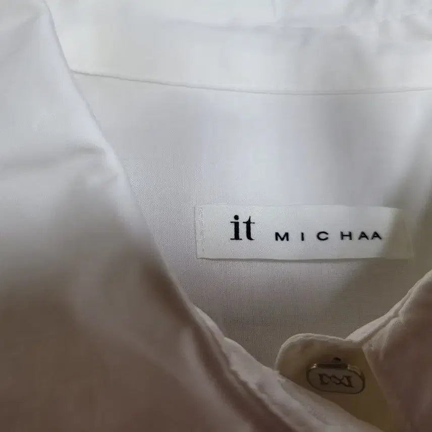 [SOLD OUT] it MICHAA 화이트 셔츠형 블라우스 88-94-165