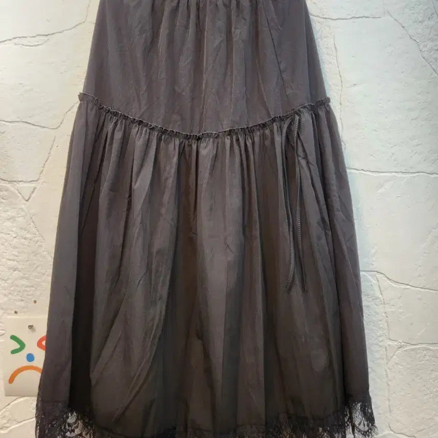 [SOLD OUT] 레이스블랙 롱스커트 (새상품)