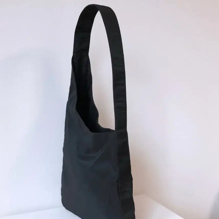 [SOLD OUT] 프라다 포코노 언발란스 숄더백 블랙 빈티지 가방