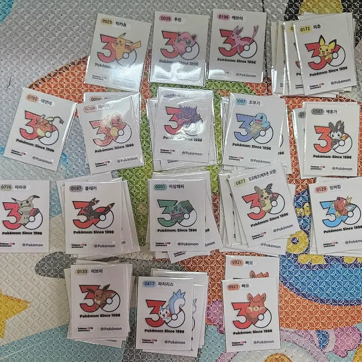 [SOLD OUT] 포켓몬 띠부씰 시즌5 30주년 로고씰 레쿠쟈 비크티니 나무킹 썬더  판매