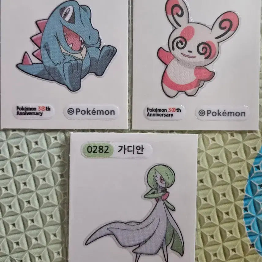 [SOLD OUT] 포켓몬 띠부씰 시즌5 30주년 로고씰 레쿠쟈 비크티니 나무킹 썬더  판매