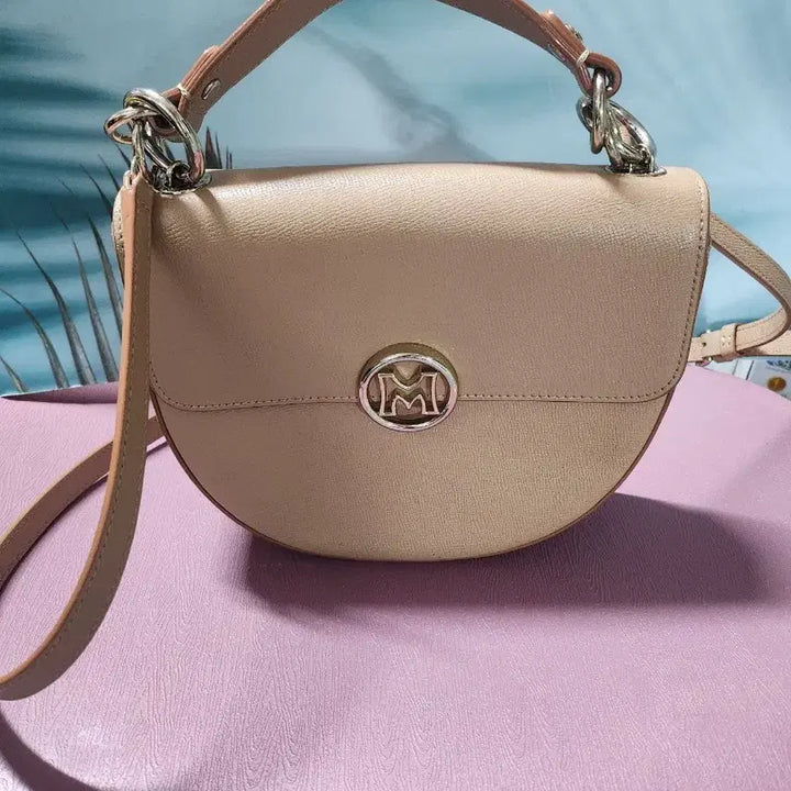 [BUNJANG] Metrocity Beige Half Moon Shoulder Bag / 컨디션 최상급  정품 메트로시티 베이지 하프문 숄더백