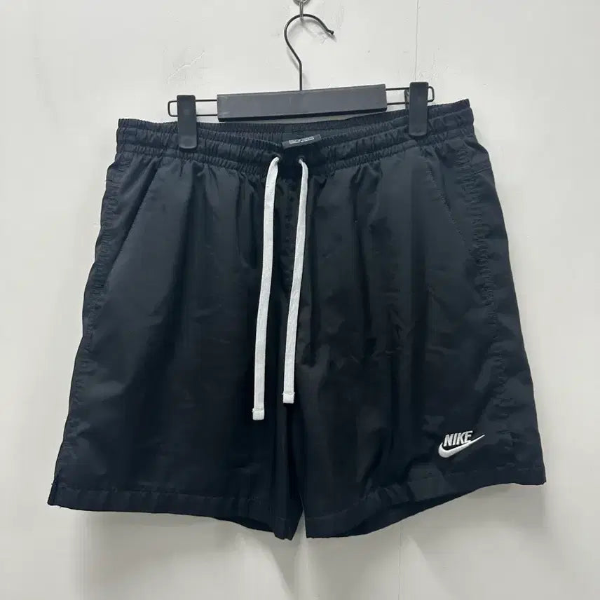 [SOLD OUT] [만원 아라비아빈티지]나이키 블랙 반바지 L