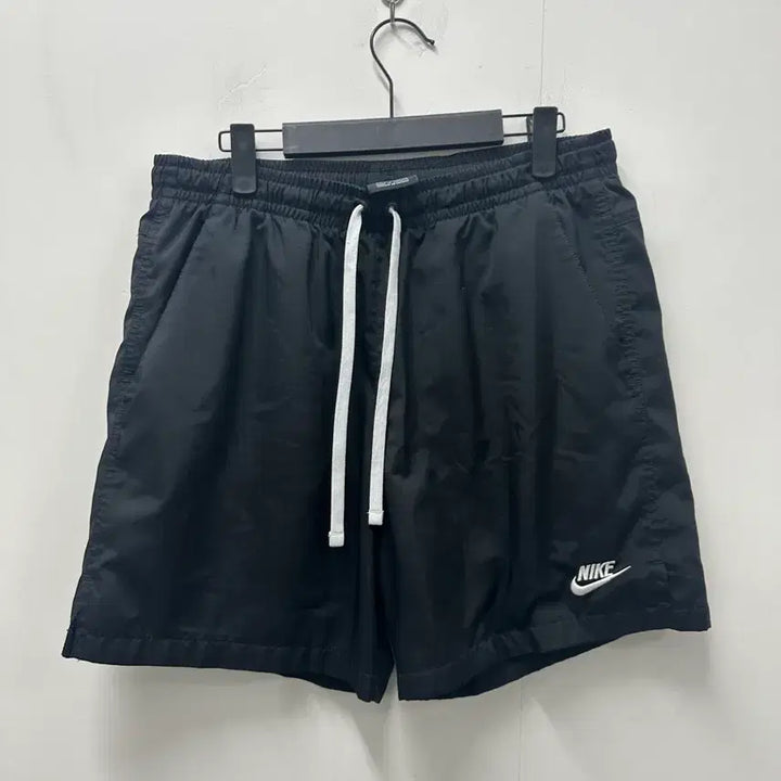 [SOLD OUT] [만원 아라비아빈티지]나이키 블랙 반바지 L