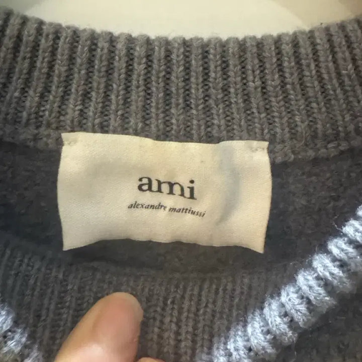 [BUNJANG] Ami Big Logo Knit Sweater / 아미 빅로고 니트