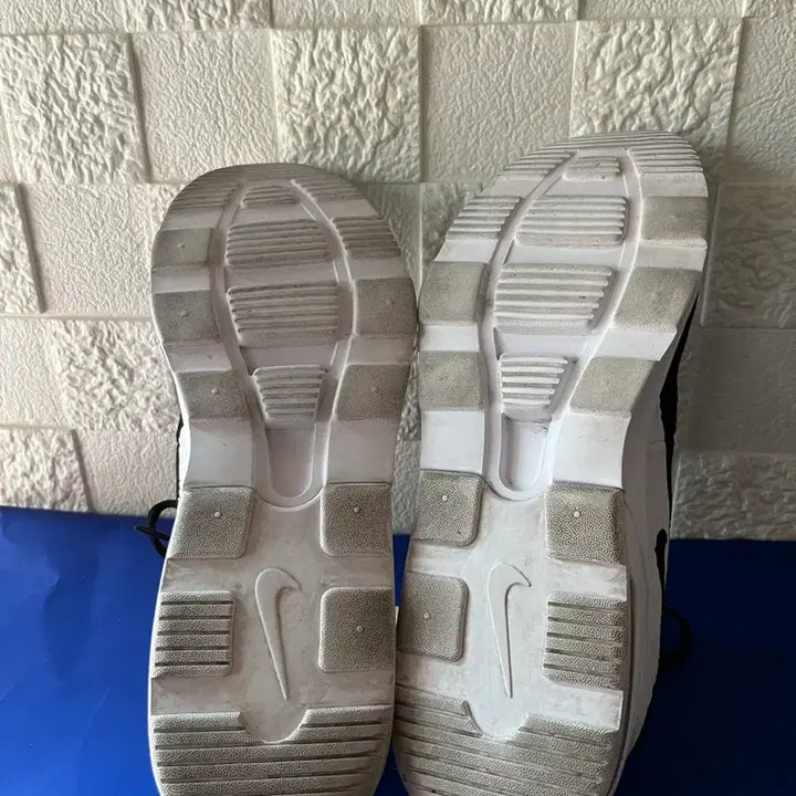 [BUNJANG] Nike Sneakers (Size 270) / 나이키 운동화