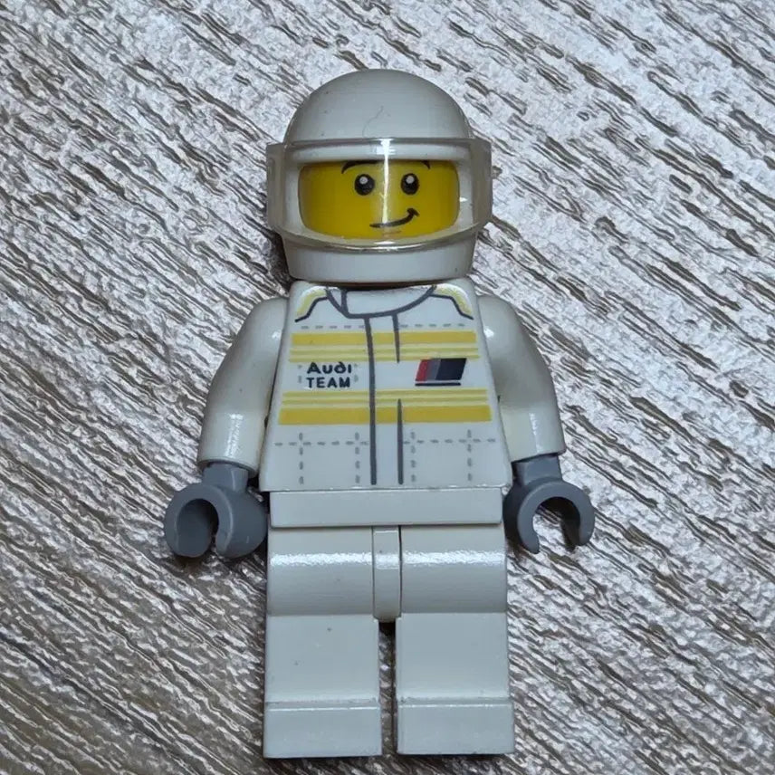 [BUNJANG] LEGO 76897 1985 Audi Sport Quattro S1 Minifigure / 레고 76897 1985 아우디 스포트 콰트로 S1 미니피규어