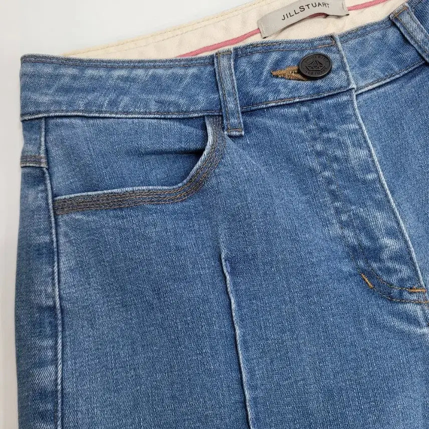 [BUNJANG] JILLSTUART Semi Bootcut Jeans / JILLSTUART 질스튜어트 세미 부츠컷 청바지 / 여 67-94