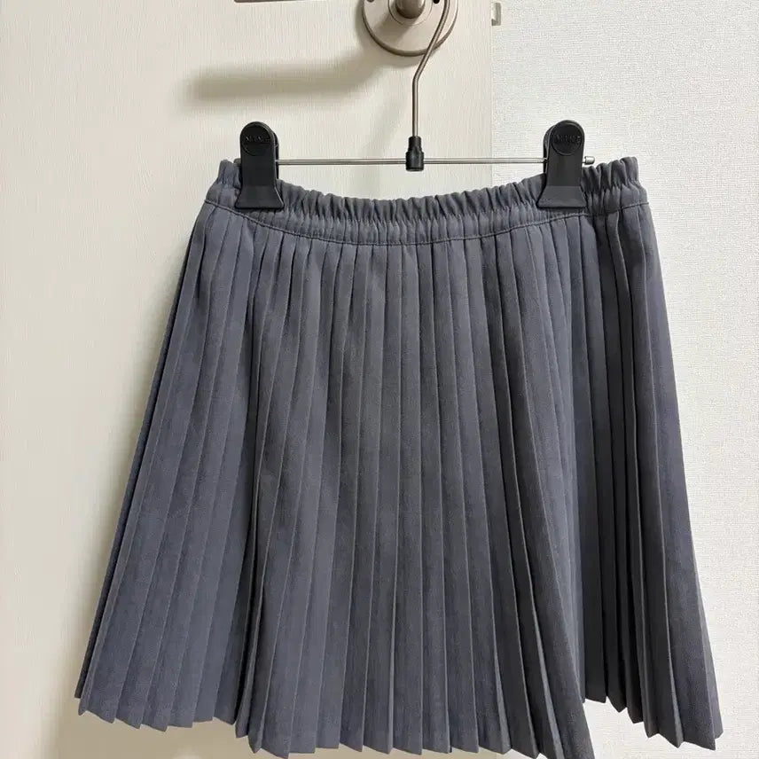 [BUNJANG] Blackup Pleated Mini Skirt Charcoal / 블랙업 플리츠 미니스커트 차콜