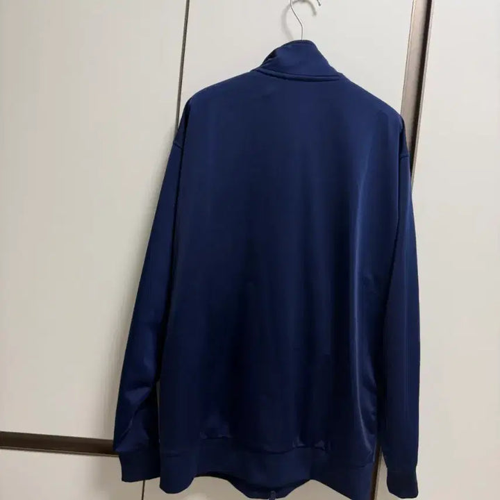 [SOLD OUT] [1번착용한새제품무방] 정가 15만9천원 아디다스 정품 BB 트랙탑 XS