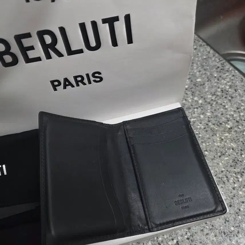 [SOLD OUT] 벨루티 가죽 카드지갑(명함지갑)