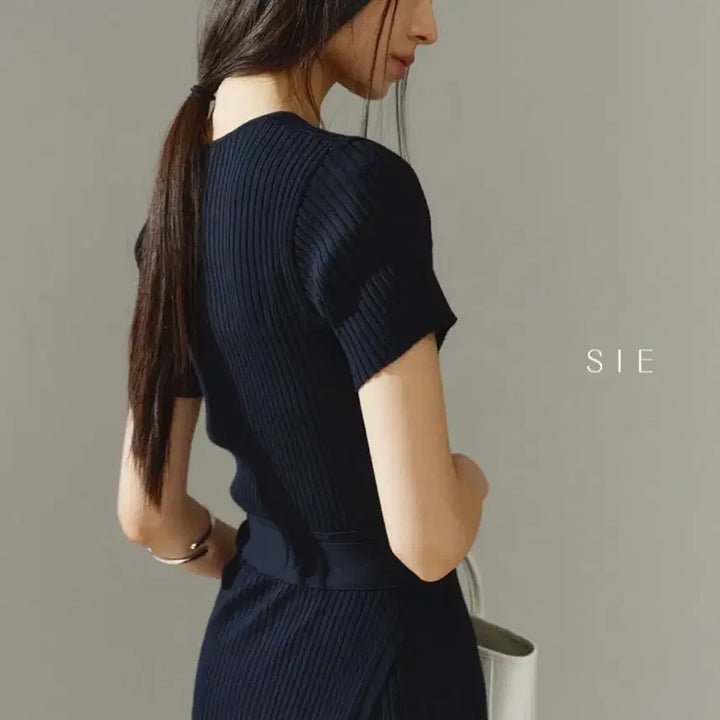 [SOLD OUT] 시에 sie 에이프런 랩 니트 드레스