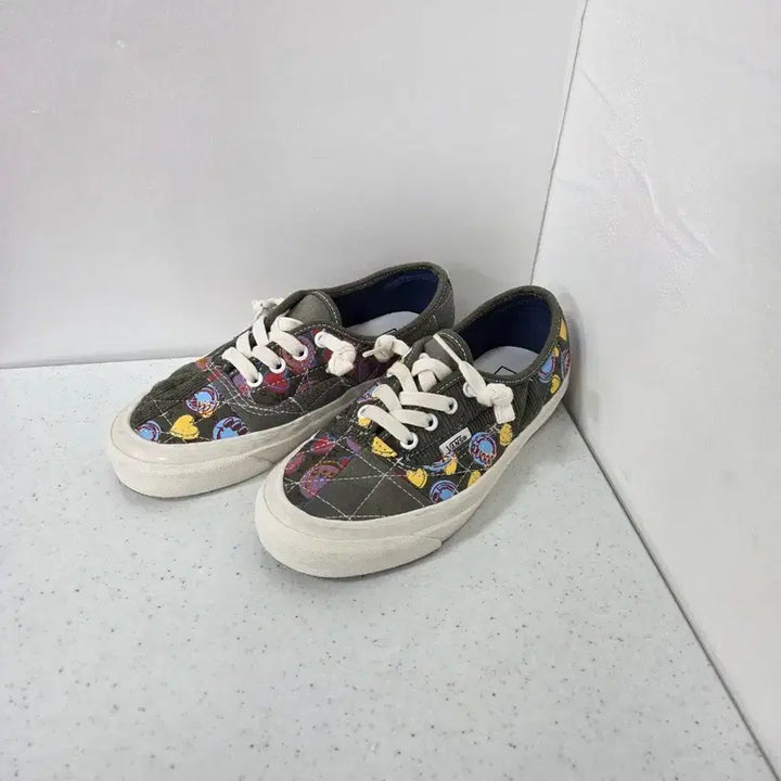 [BUNJANG] Vans Authentic Pattern Sneakers 230mm / 반스 어센틱 패턴 스니커즈 230mm