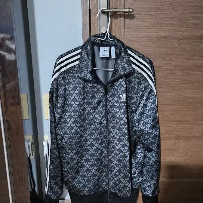 [BUNJANG] Adidas Tri-Stripe All-Over Track Top / 아디다스 삼선 올오버 트랙탑
