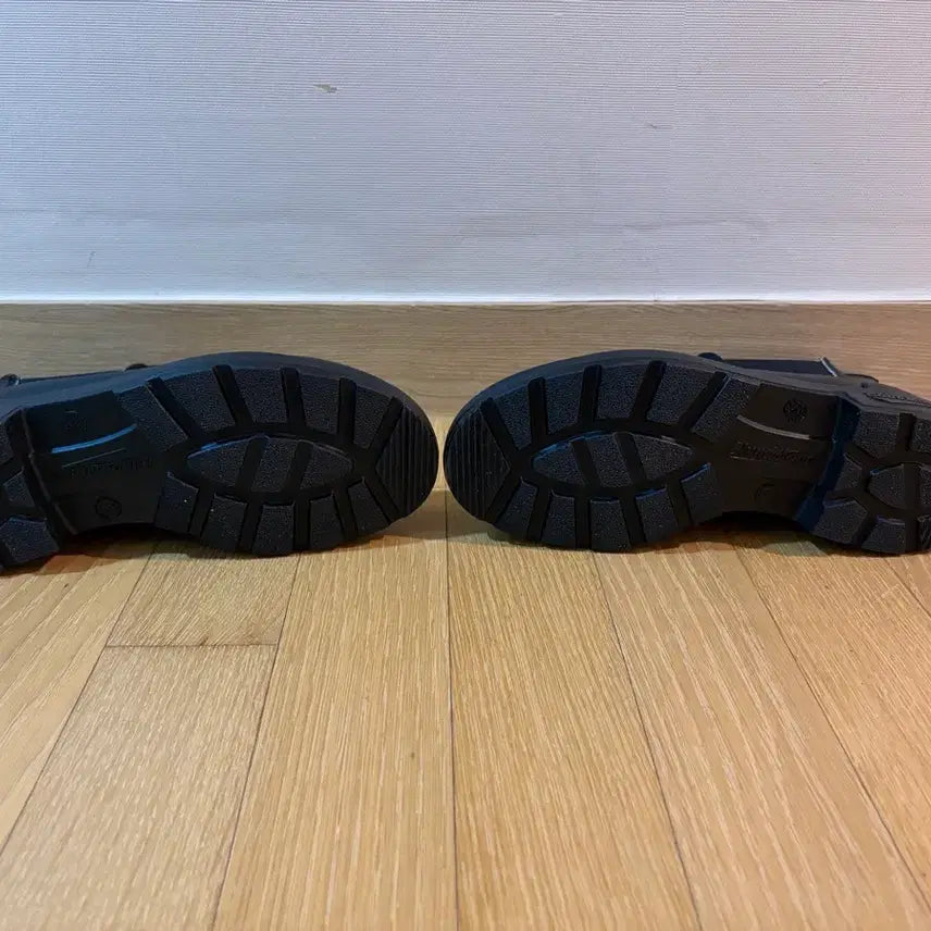 [SOLD OUT] 블런드스톤 610 블랙 첼시 부츠