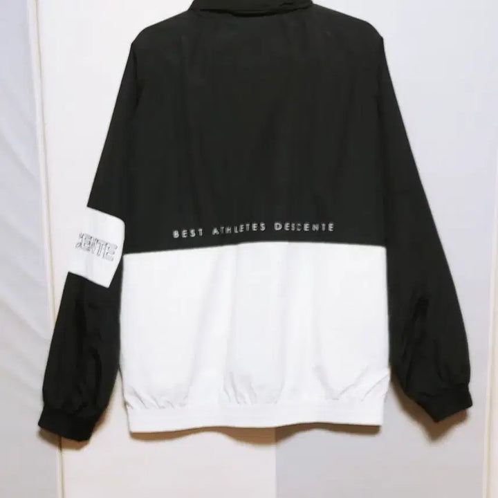 [BUNJANG] Descente Windbreaker Jacket Black / [XL] 데상트 춘추 바람막이 점퍼 블랙252