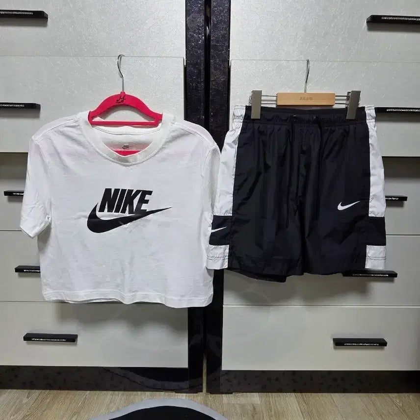 [BUNJANG] Nike Crop Top and Shorts Set / 나이키 크롭 반팔티 + 반바지 세트