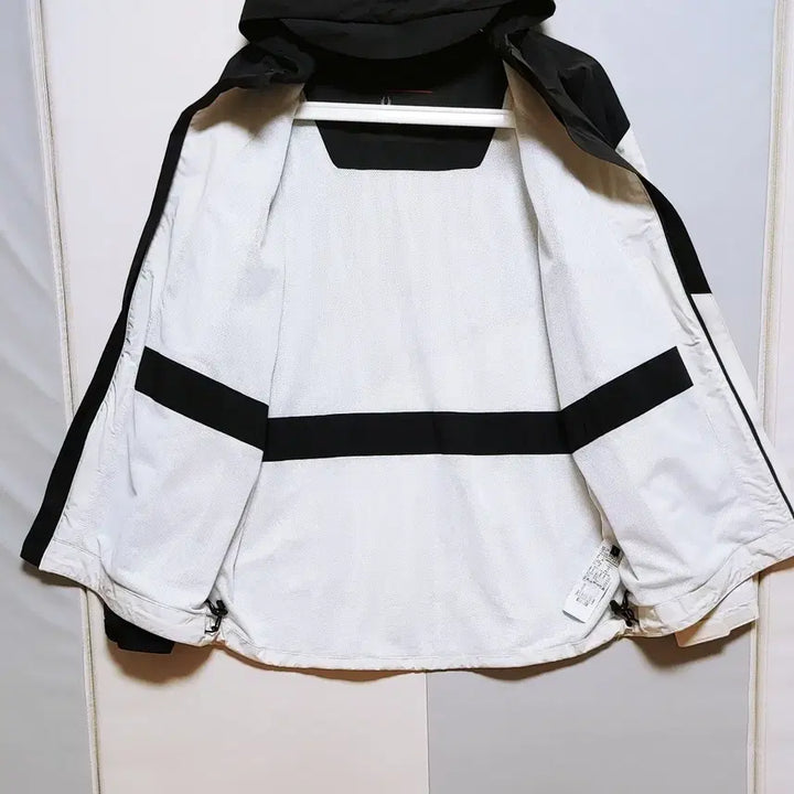 [SOLD OUT] [XL] 스파이더  바람막이점퍼 블랙화이트253