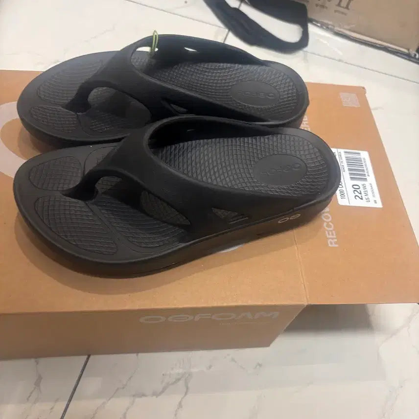 [BUNJANG] OOFOS Slippers / 쪼리