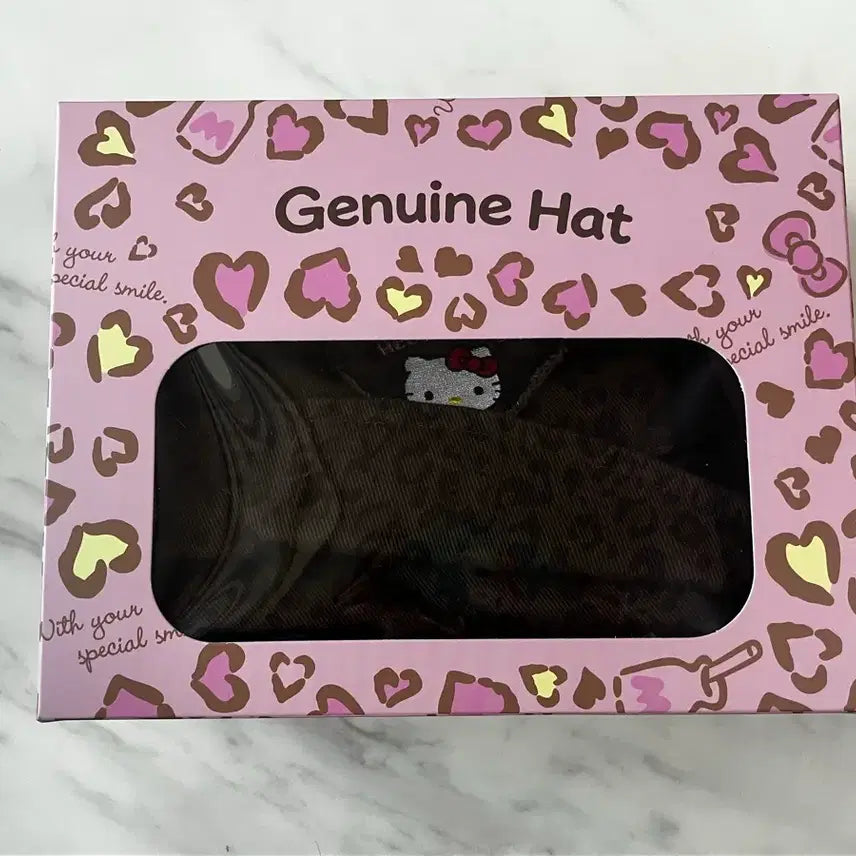 [BUNJANG] Hello Kitty Corduroy Bucket Hat / 헬로키티 모자 (새상품)
