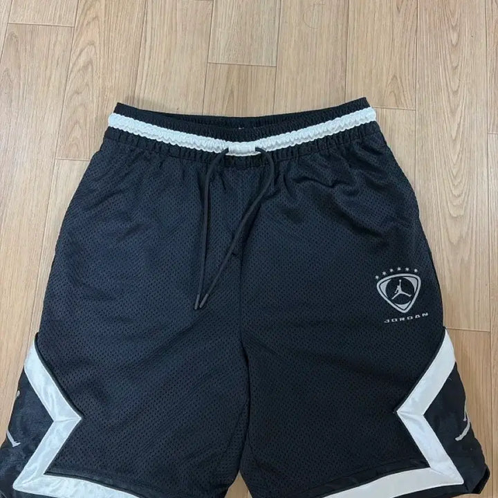 [SOLD OUT] 나이키 아카데미 다이아몬드 쇼츠