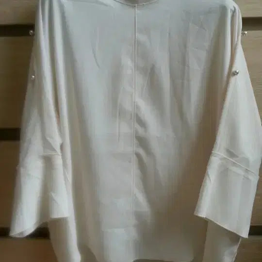 [BUNJANG] MOGG Ivory Pearl Blouse / 모그 블라우스ㅡ택달린새상품