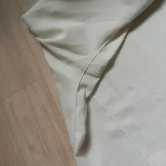 [BUNJANG] MOGG Ivory Pearl Blouse / 모그 블라우스ㅡ택달린새상품