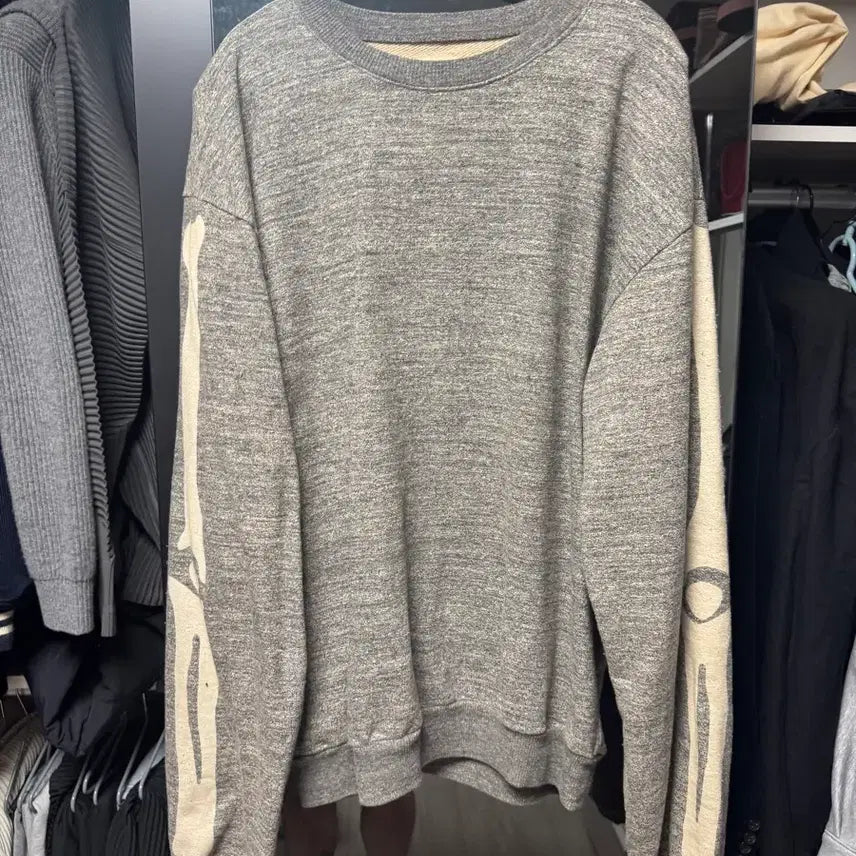[BUNJANG] Capital Bone Sweatshirt Size 4 / 캐피탈 본 맨투맨 4사이즈 판매합니다